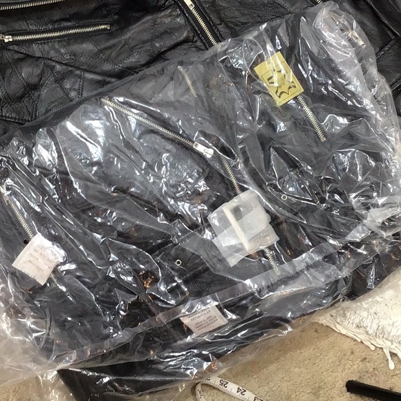 Black leather embroidered moto jacket NWT - Picture 15 of 15